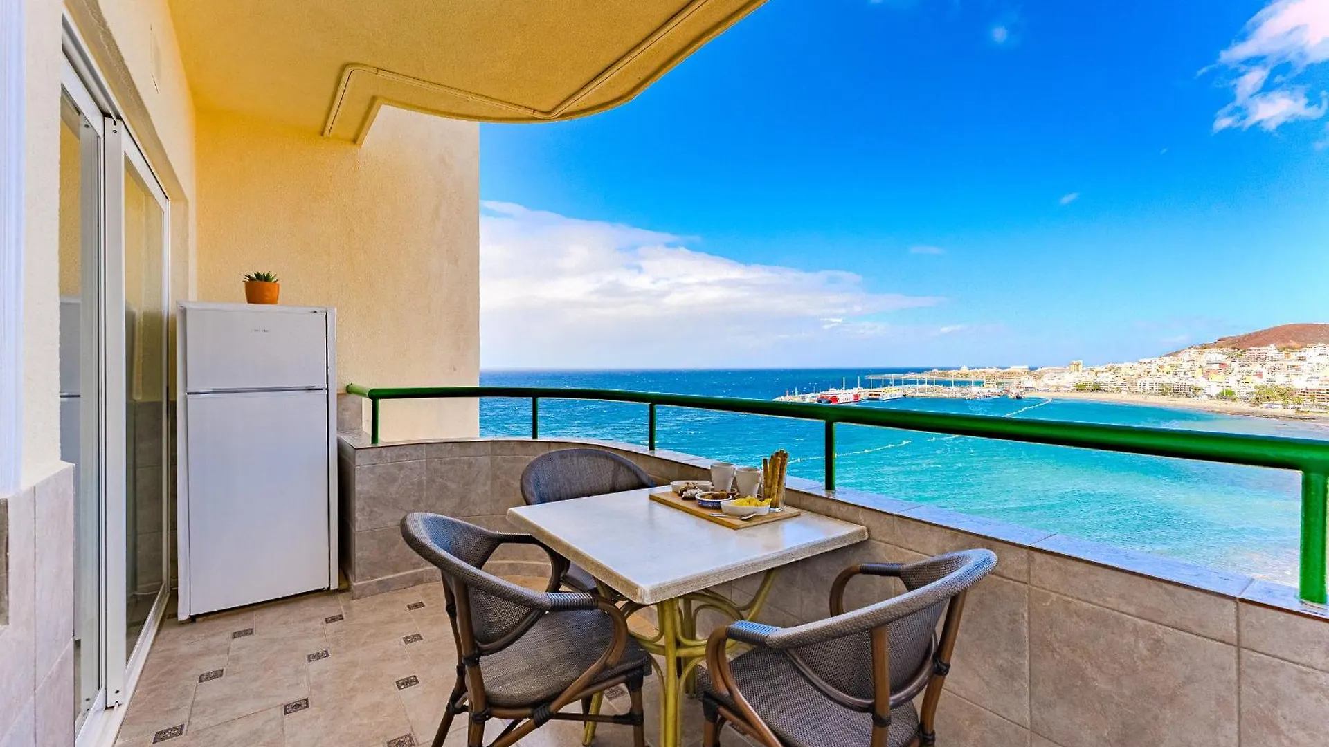 Costamar Panorama - Oceanview One Bedroom Apartment Los Cristianos   Los Cristianos (Tenerife)